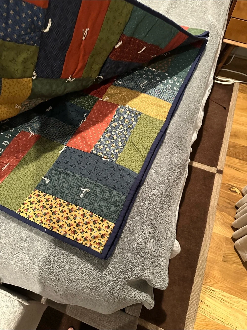 Handmade Amish Patchwork Quilt - Multicolor